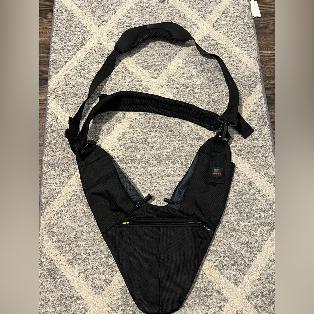 KATA Bag Pack Camera Bag Sling Adjustable Padded Kata S-308 Sling Case Carrier